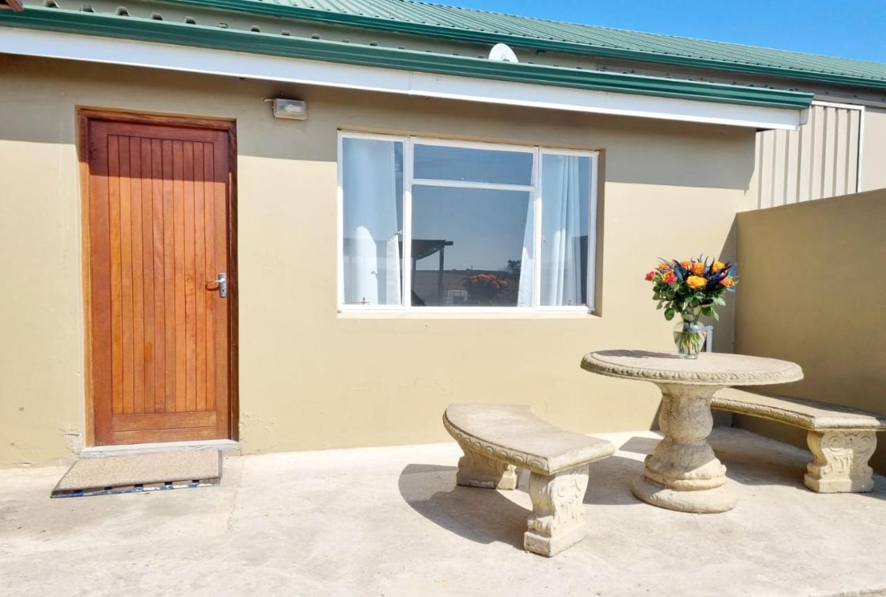 Kwetu Guest Farm Villa Свелендам Екстериор снимка